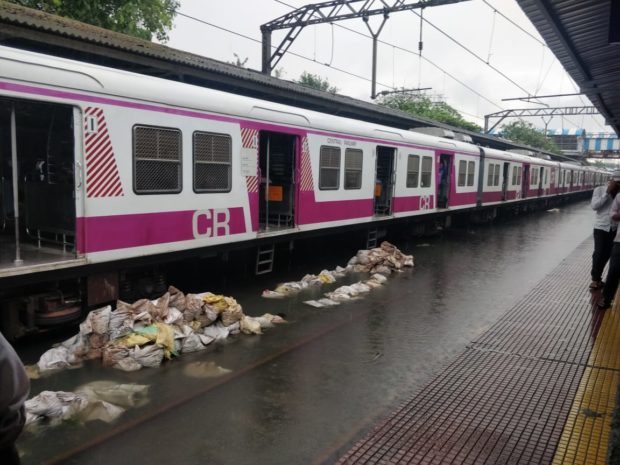 Dadar Se Jalgaon ka Safarnama… Nahin Baarish Mein Panchnama|