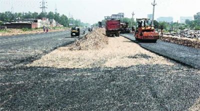 Road kee marammat ke waqt road 6 inch upar uth jaatee